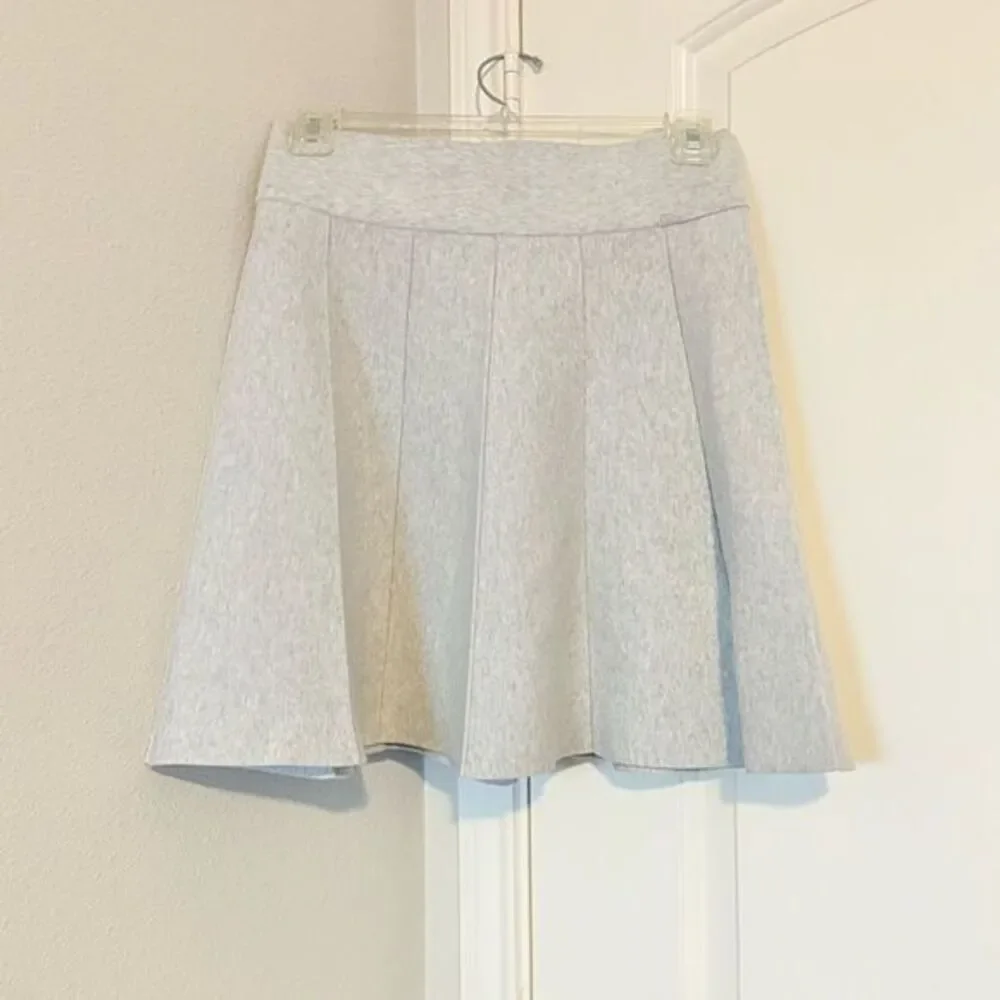 Club Monaco Grey Pleated Sweater Carly Swing Skirt - Size Small